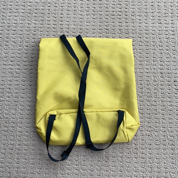 ON Backpack - Picture 3 of 7